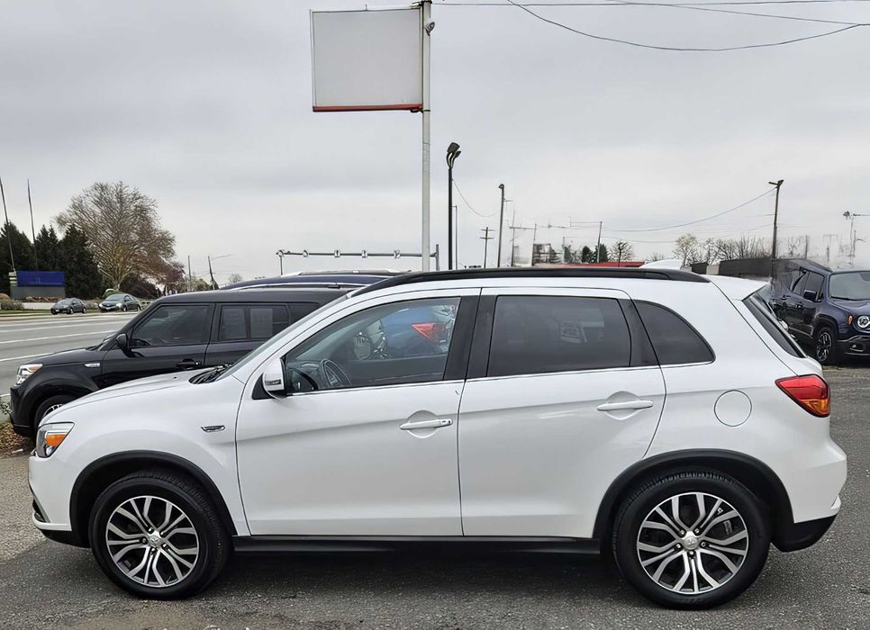 Mitsubishi Outlander      2018