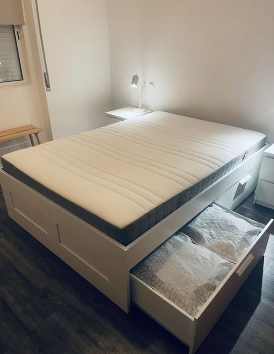 Cama IKEA BRIMNES king com colchão incluído