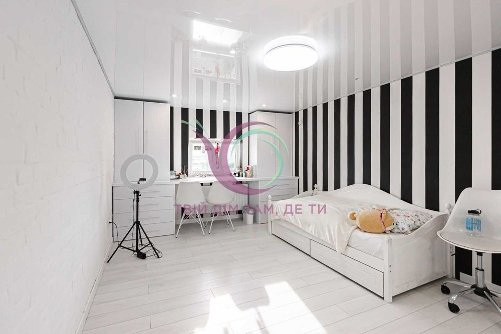 Продається 4-кімнатна квартира з ремонтом, Шевченківський район.