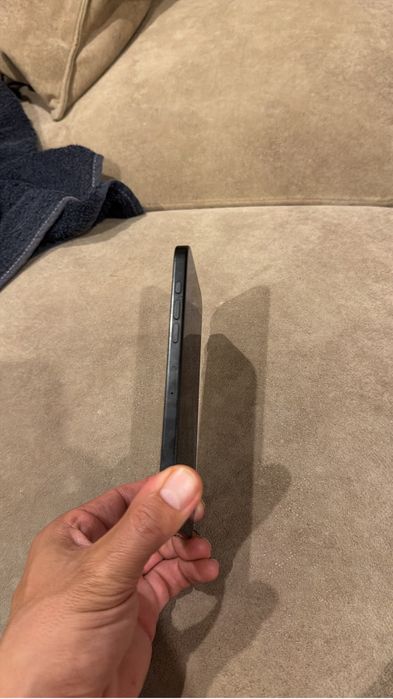 iPhone 16 pro max 256gb ( março deste ano )