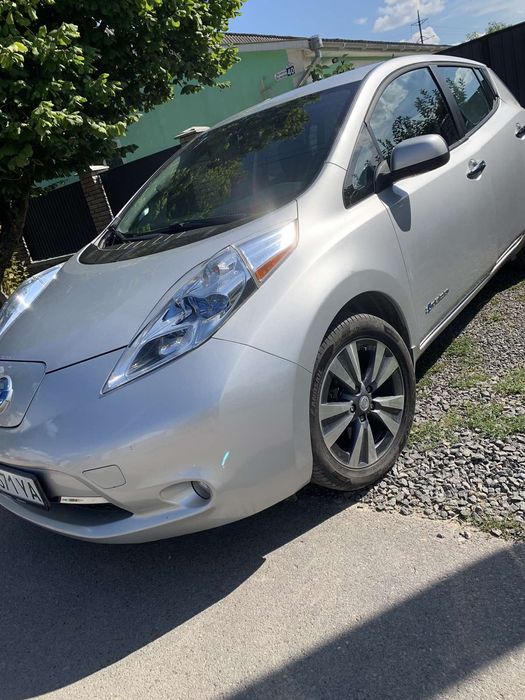 Nissan Leaf Tekna з Норвегії 2015 рік 75.17% SOH Chademo