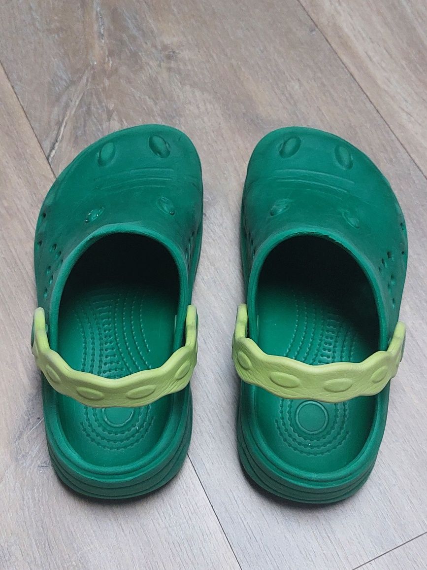 Klapki typ Crocs basenowe dla dziecka rozmiar 28