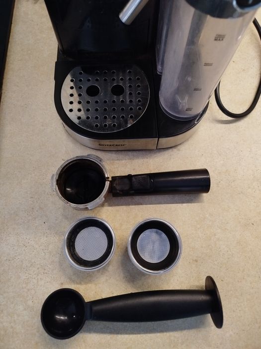 Ekspres ciśnieniowy kolbowy do kawy Silvercrest