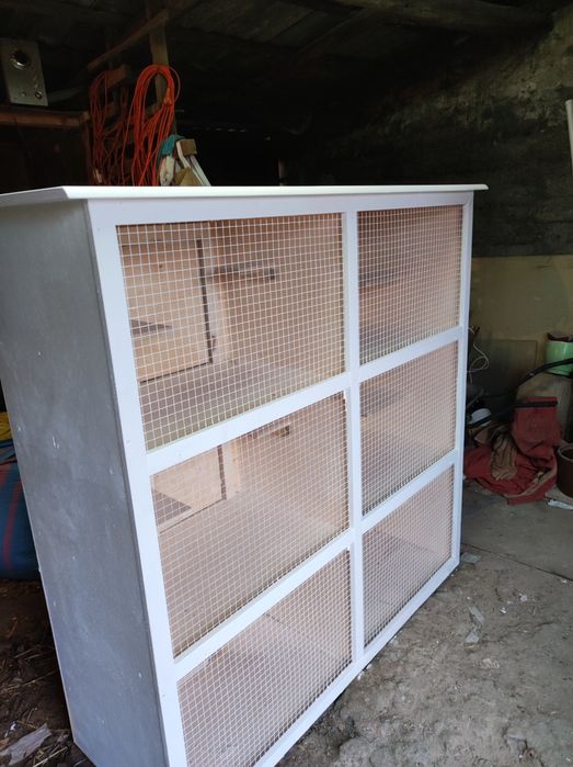 Regał do parowania gołębi pocztowych