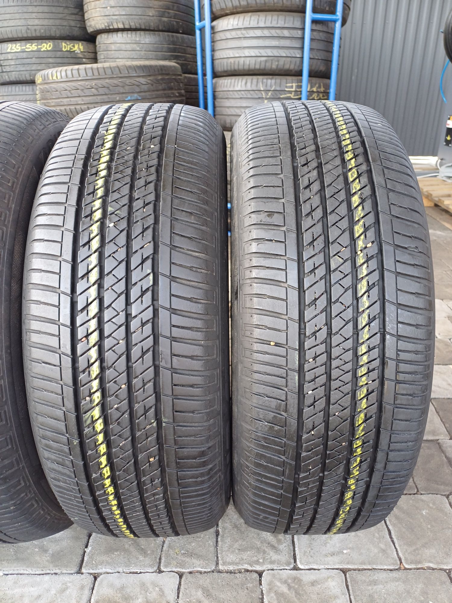 235 55 18 Bridgestone made in Japan