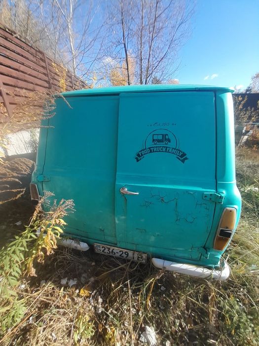 Ретро Ford transit mk1 1959 року випуску