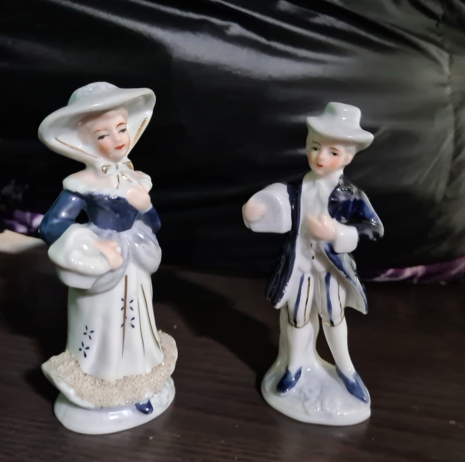 Esculturas em porcelana