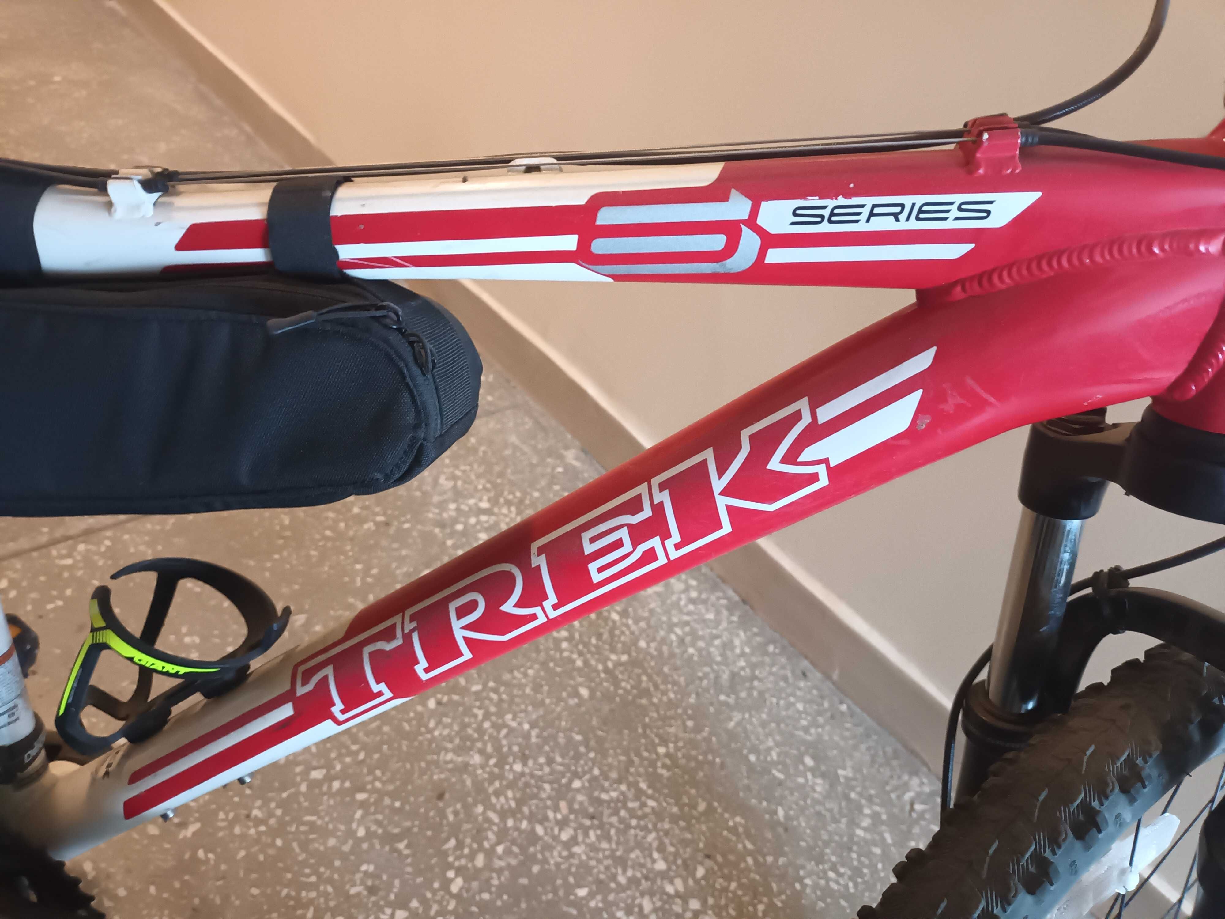 Rower Trek 6 series 6300 mtb 26" Deore hydraulika rockshox