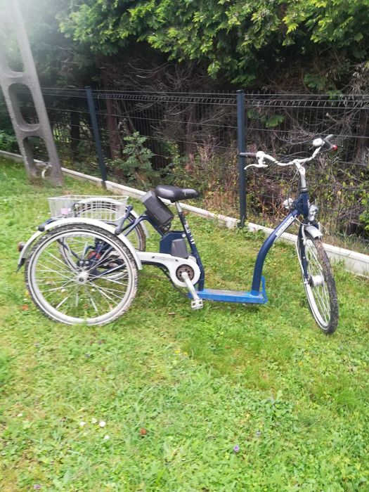 Rower trzykołowy z napędem elektrycznym