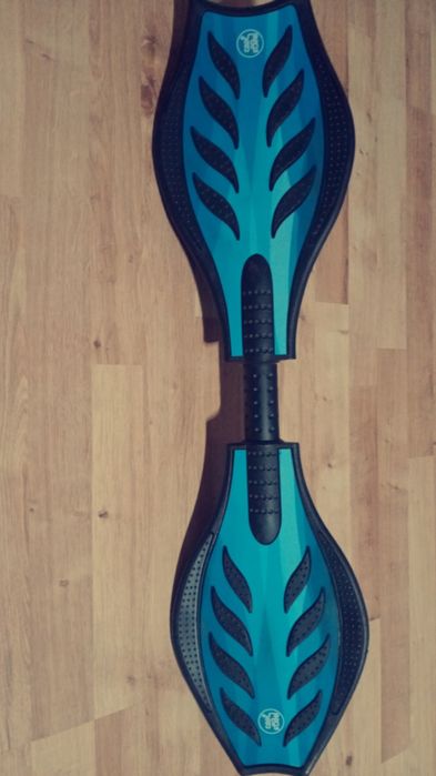 deskorolka na dwóch kółkach