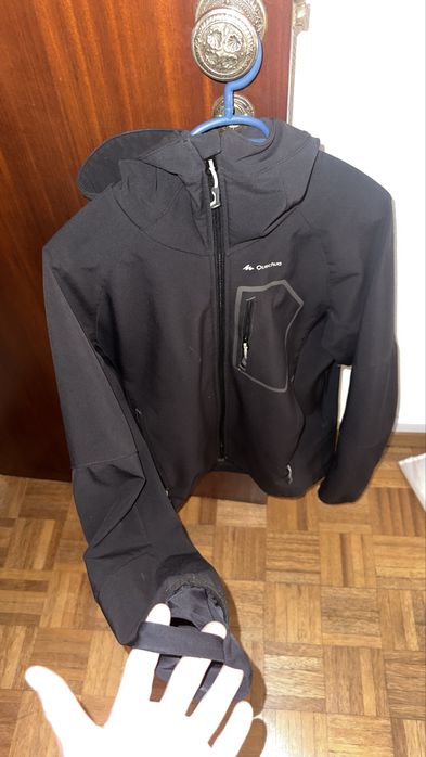 Vendo casaco Quechua cor preto