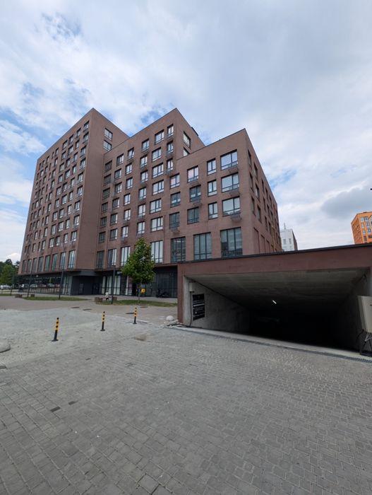 Паркомісце оренда  Стрийська 45г