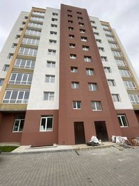 Продаж компактної 3 кімнатної квартири на Виставці