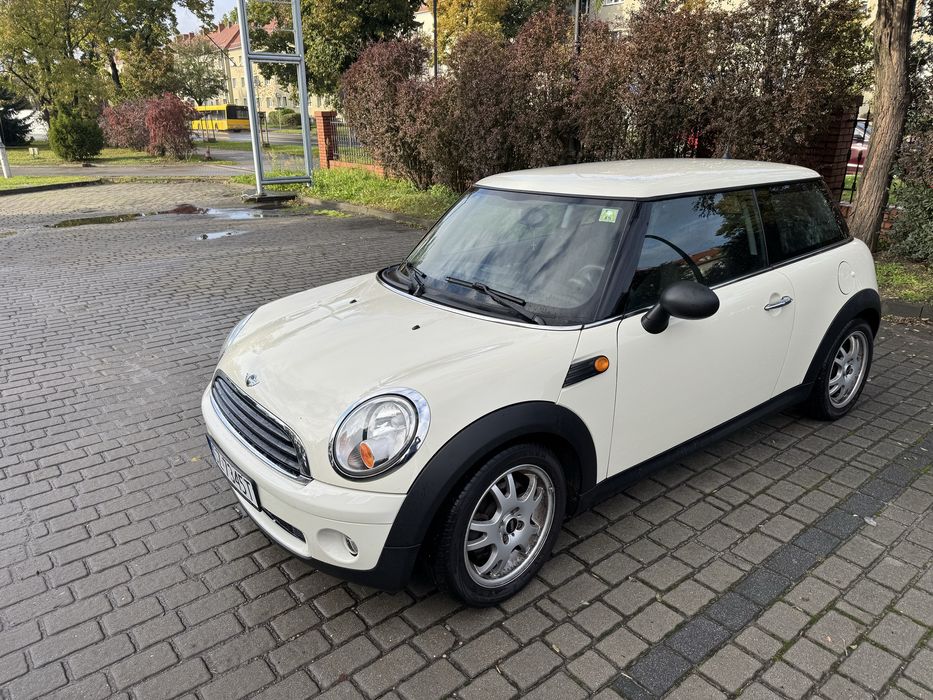 Mini one 1.4 benzyna 2008 grudzień sprowadzony  po oplatach
