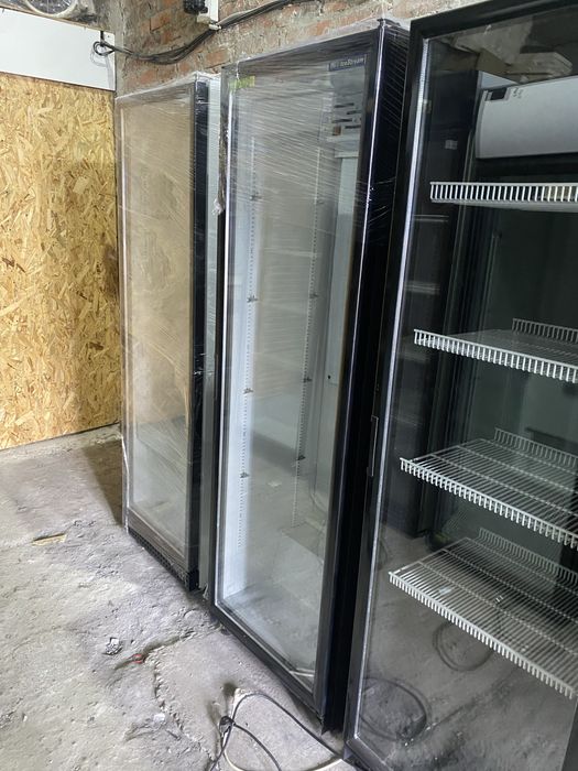 Холодильник торговый Холодильный шкаф витрина Регал Лари Барный