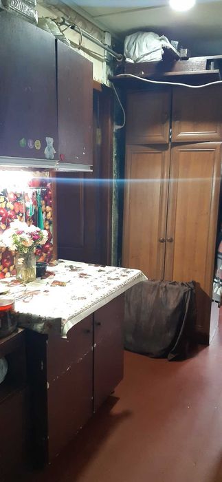 Продається кімната р-н 700 річчя