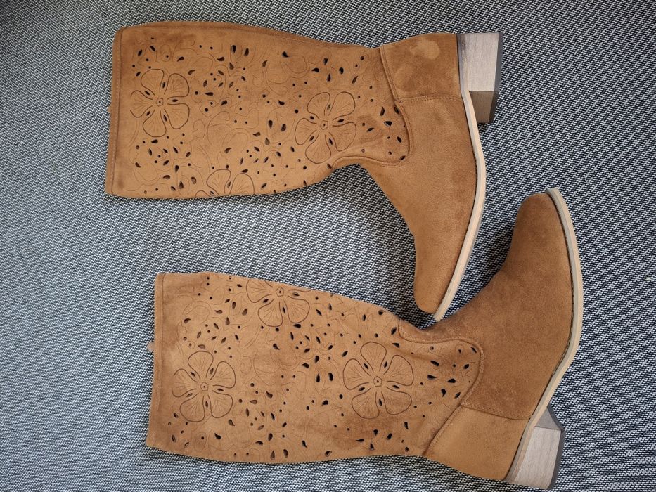 Seastar camel 40 ażurowe kozaki damskie niski obcas zamsz zamek