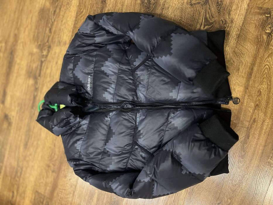 Продам пуховик Adidas