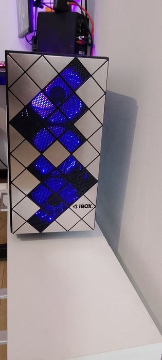 Sprzedam komputer do gier internetu