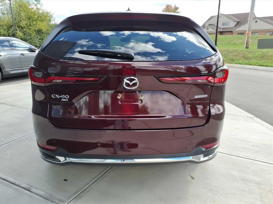Mazda CX-90      2024