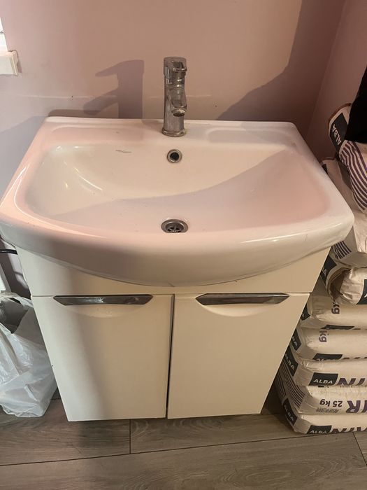 Умивальник з тумбою б/у