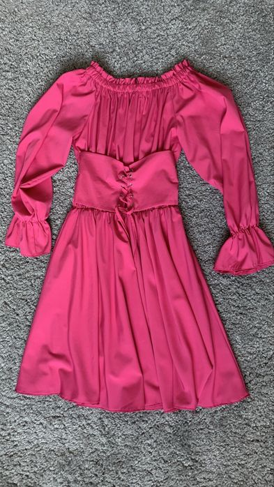 Стильна жіноча сукня