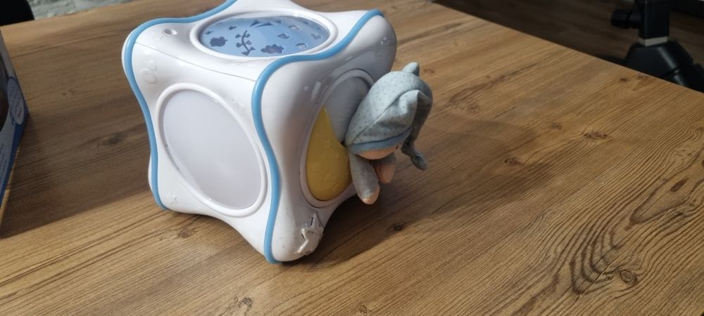 Chicco rainbow cube projektor