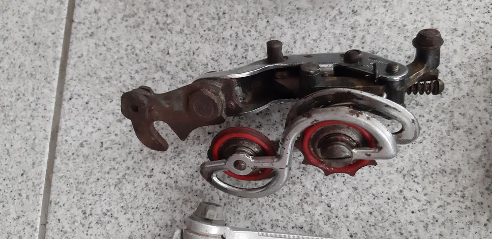 Desviador muito antigo HURRET