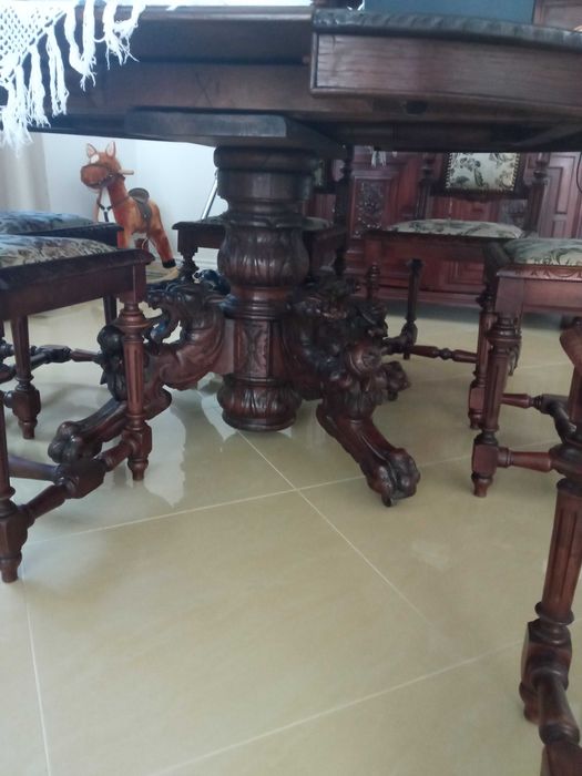 Stół z krzesłami i kredens, komplet do jadalni,antyk stylowy