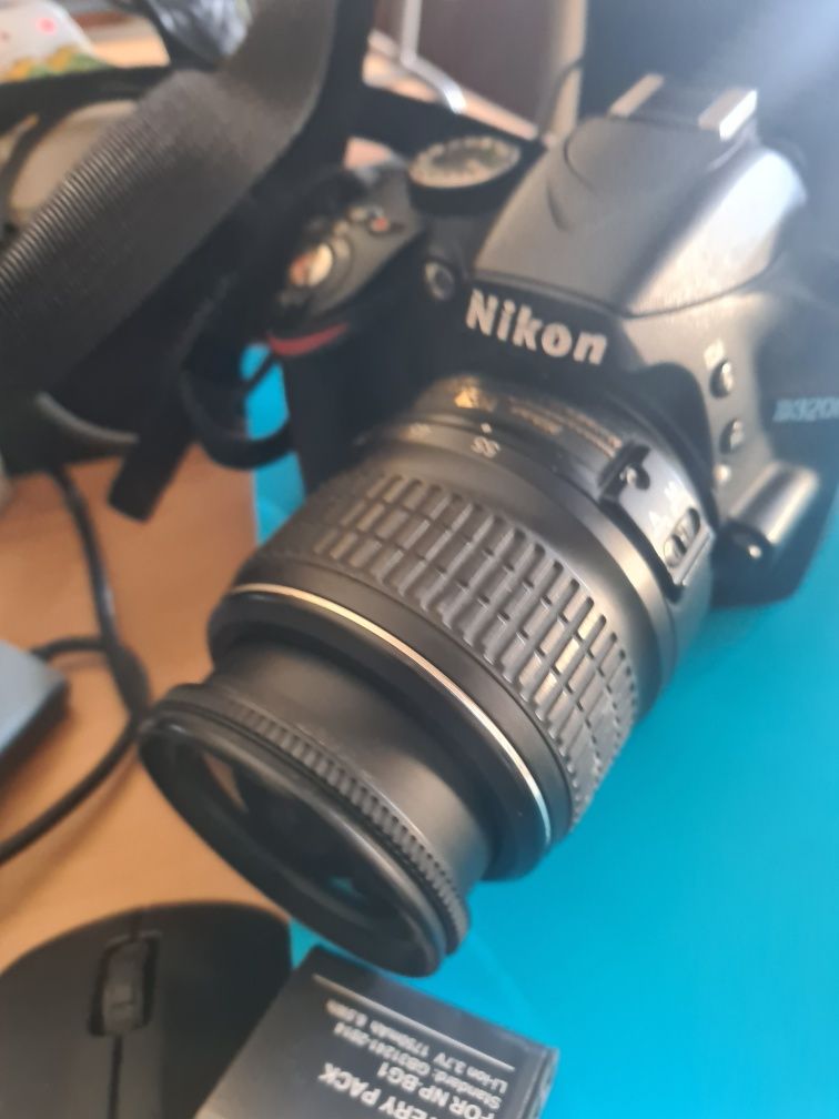 Máquina fotográfica Nikon D3200