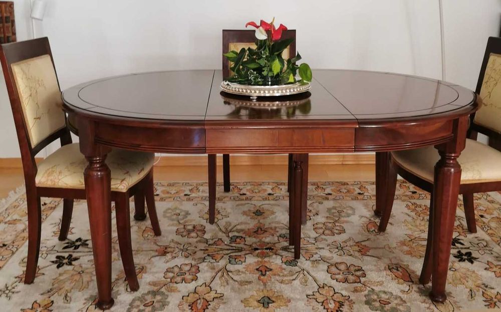 Mesa de jantar extensível de 1,60m a 2,0m e 8 cadeiras estofadas
