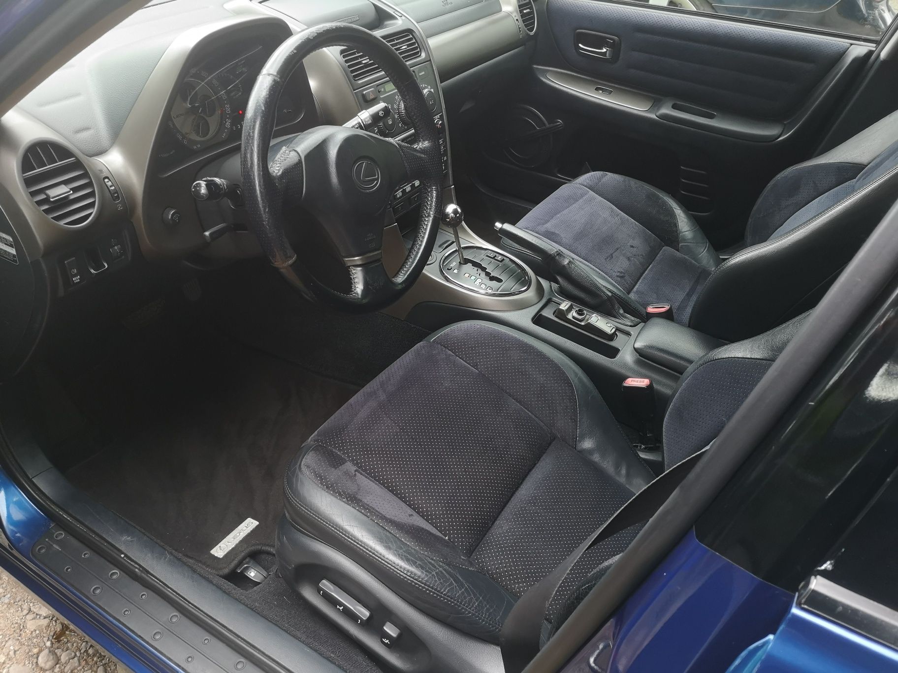 Lexus is200 navi pdc bogata Wersja