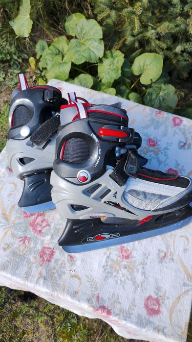 Sprzedam Łyżwy rozmiar uniwersalny