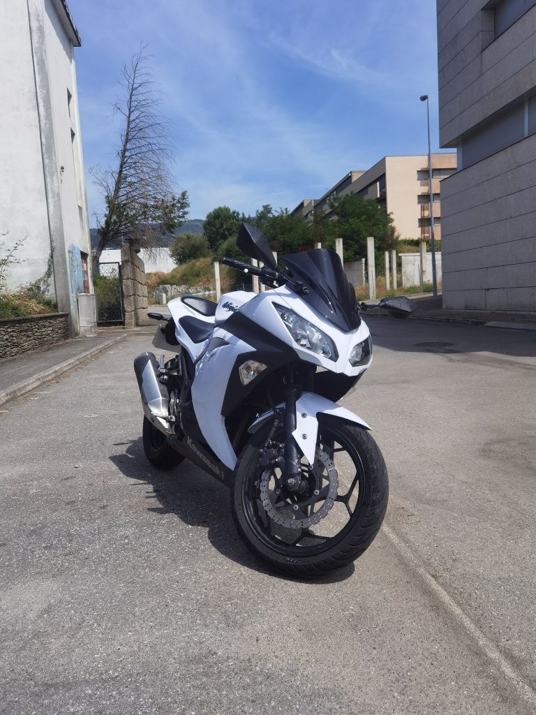 Kawasaki ninja 300