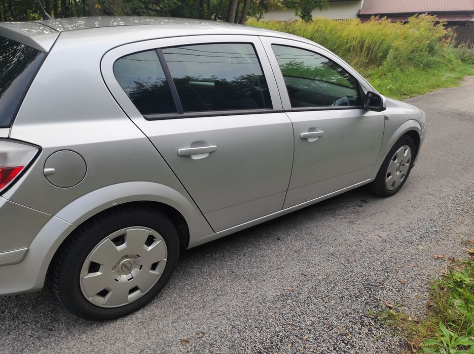 Opel Astra H 1,6 benzyna! Klimatyzacja!