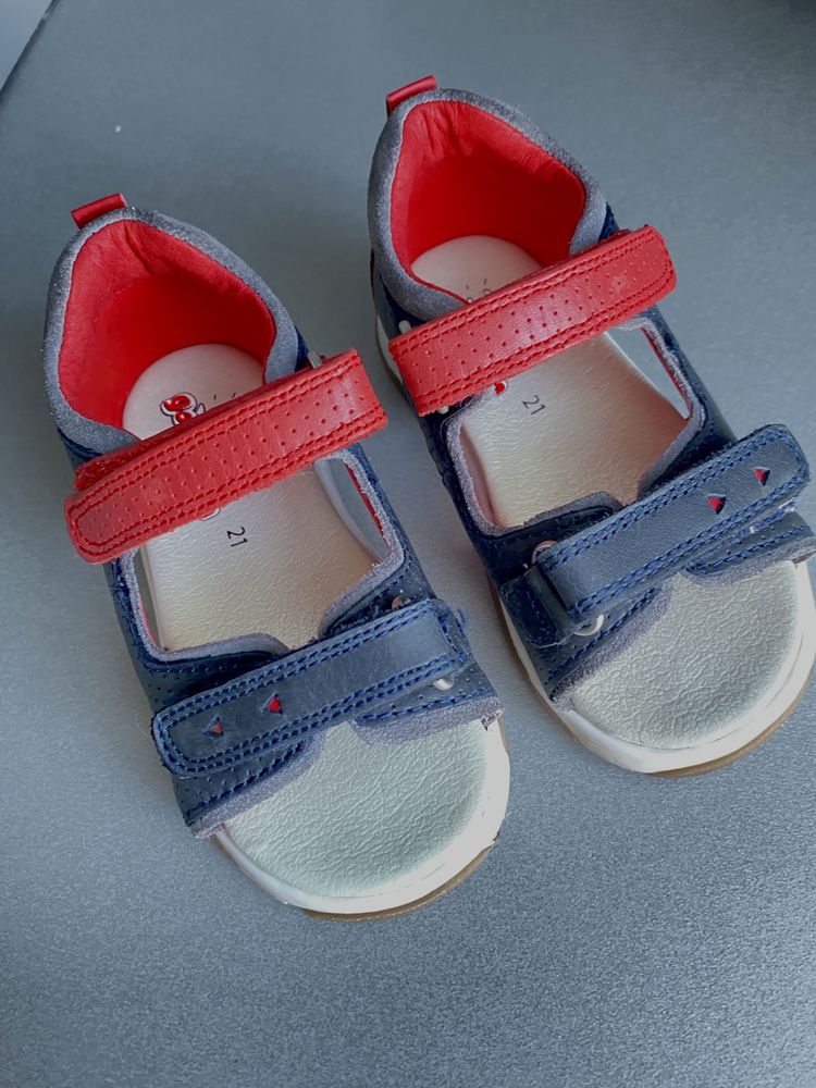 Босоніжки дитячі сандалії GARVALIN босоножки сандалии