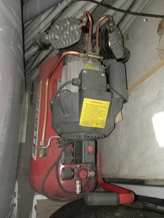 Компресор  Forte VFL-50  2-х цилиндровий