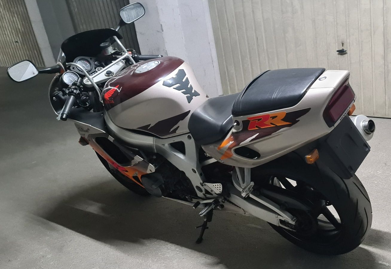 Honda CBR 900RR Urban Tiger