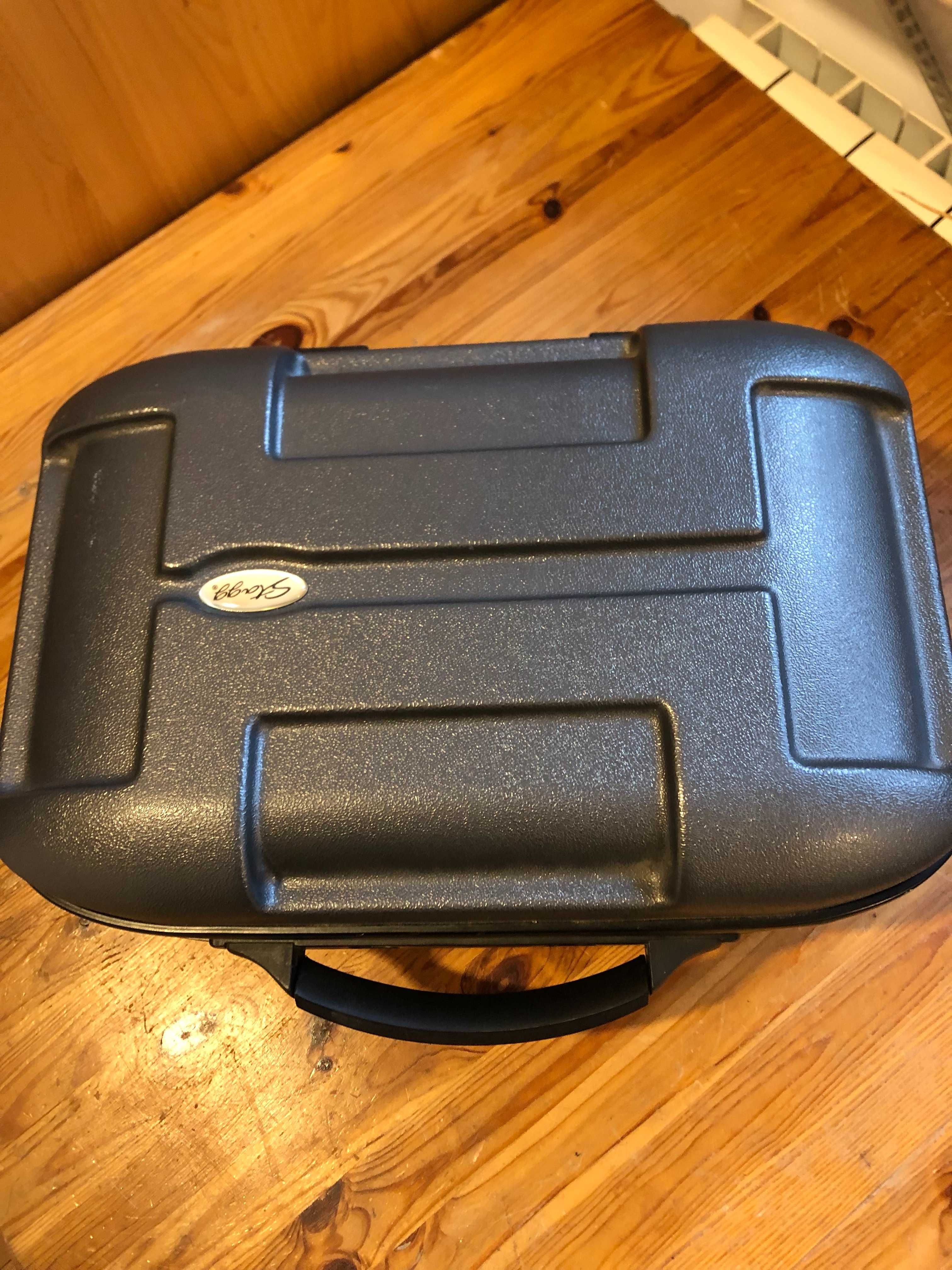 Sprzedam klarnet Buffet Crampon A Paris  B10