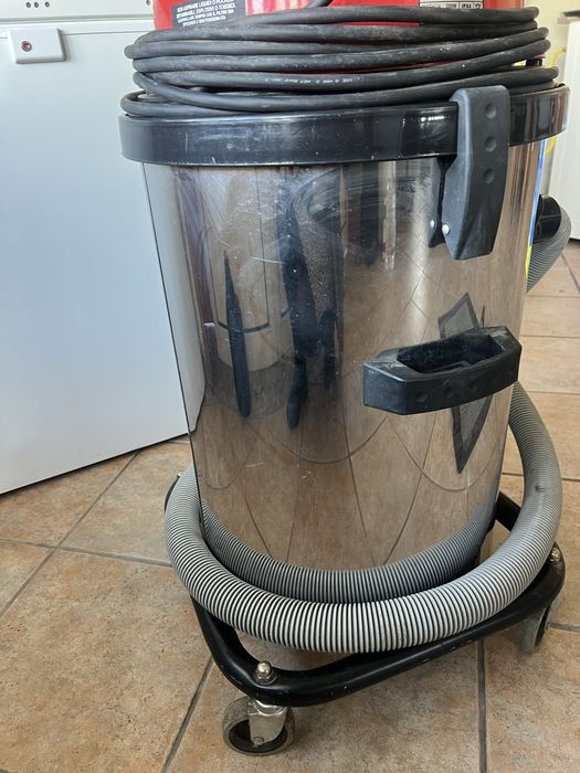 Aspirador Industrial Wet & Dry HiperClean 2200W – Usado 2 vezes