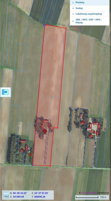 Dom i gospodarstwo rolne o powierzchni 6,43 ha i 1,20 ha lasu.