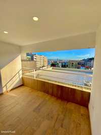 Apartamento T3 no Porto totalmente renovado com varanda e lugar de ...