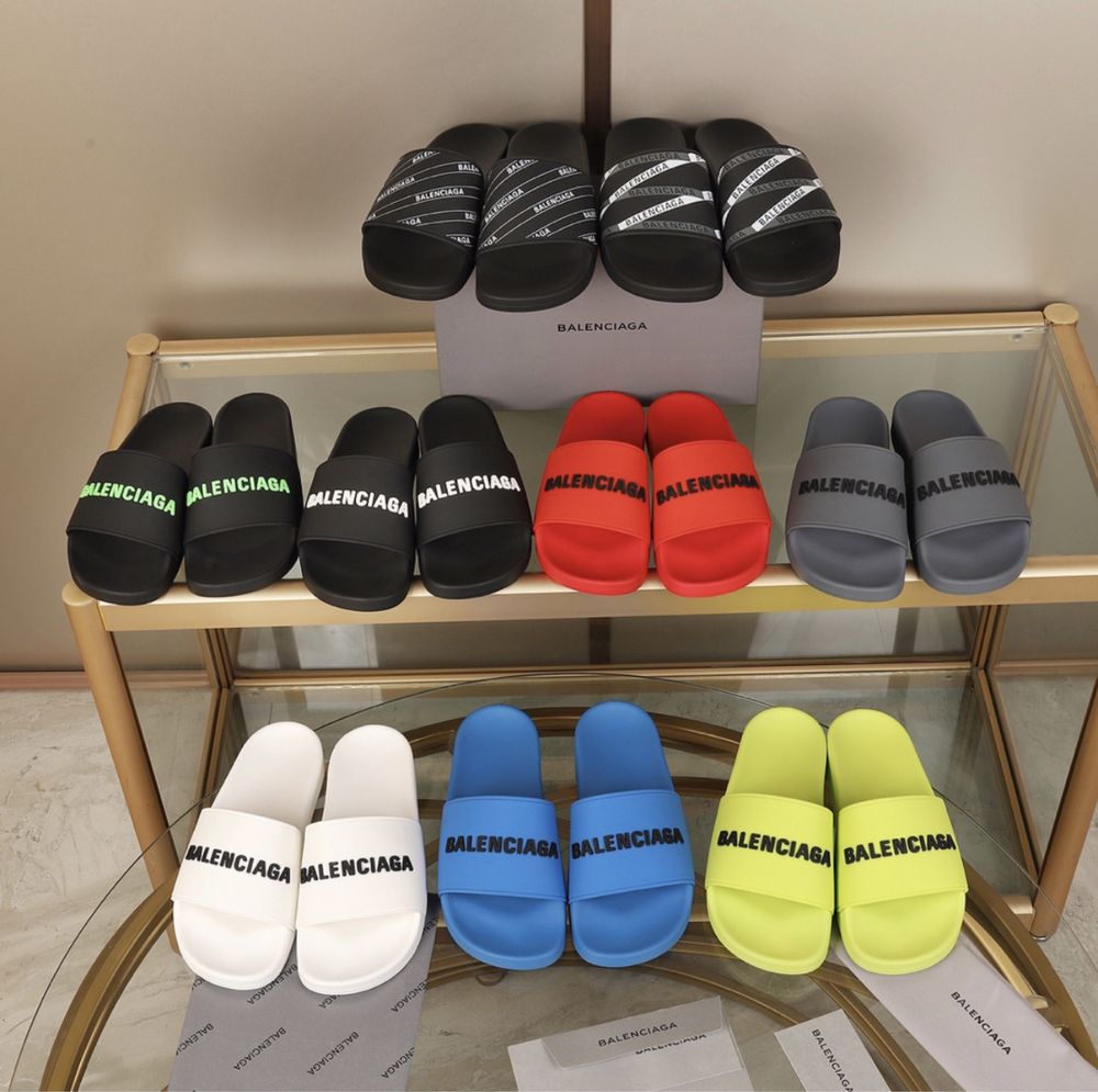 Chinelos Flip-Flop balenciaga Novos