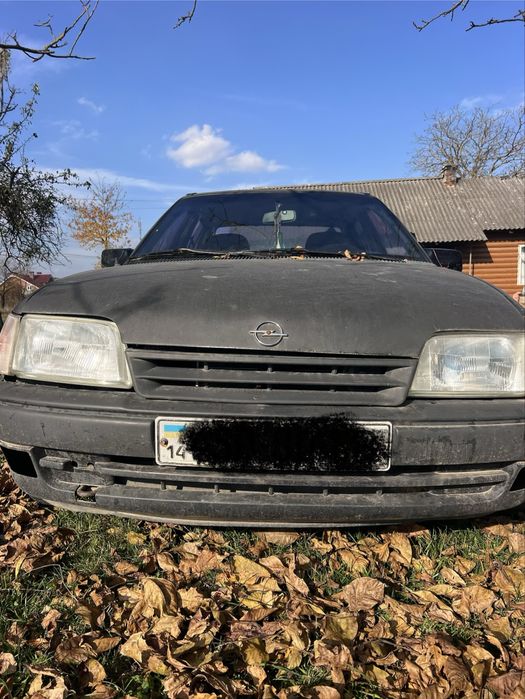 Продаю Opel kadett 1.4