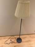 IKEA lampa podłogowa ANGLAND 155cm ecru/grafit