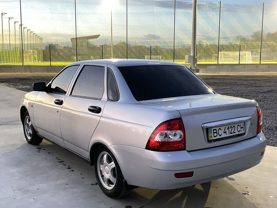 Продам гарну пріору