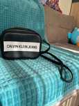 Шкіряна сумочка двостороння Calvin Klein