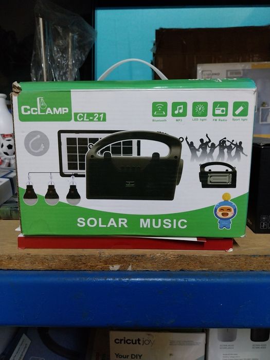 nowy głośnik radio solarne z lampkami IDEALNY NA PREZENT