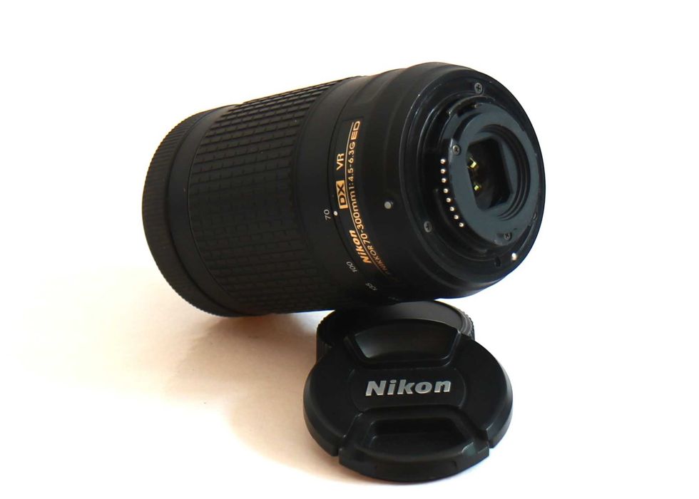 Lente Nikon AF-P 70-300mm VR objetiva em excelentes condições