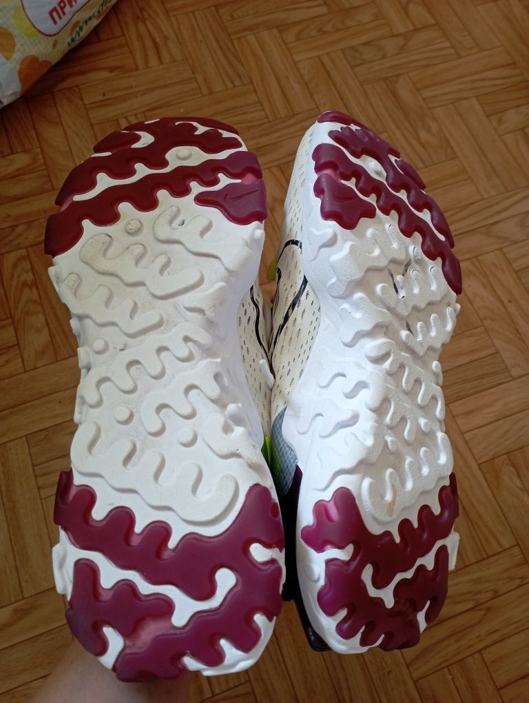 Nike React  Vision кросівки жіночі 39р